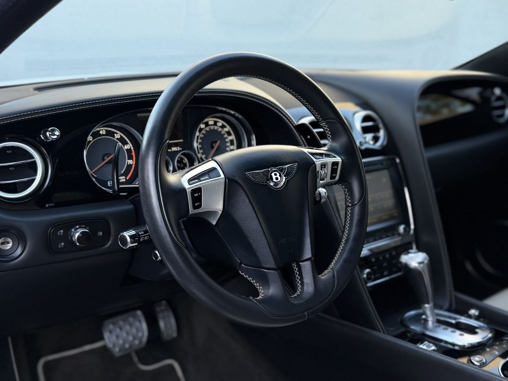 2014 Bentley Continental Image 16