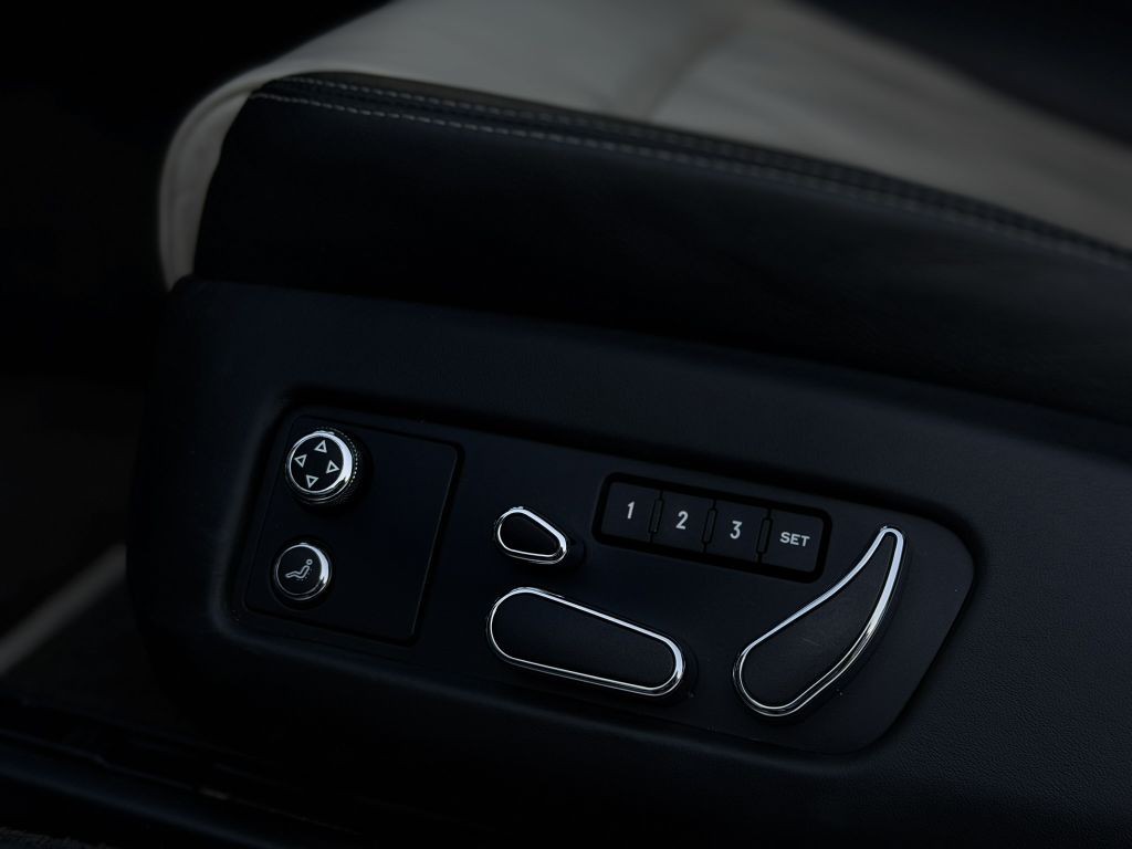 2014 Bentley Continental Image 20