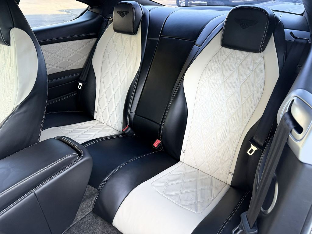 2014 Bentley Continental Image 21