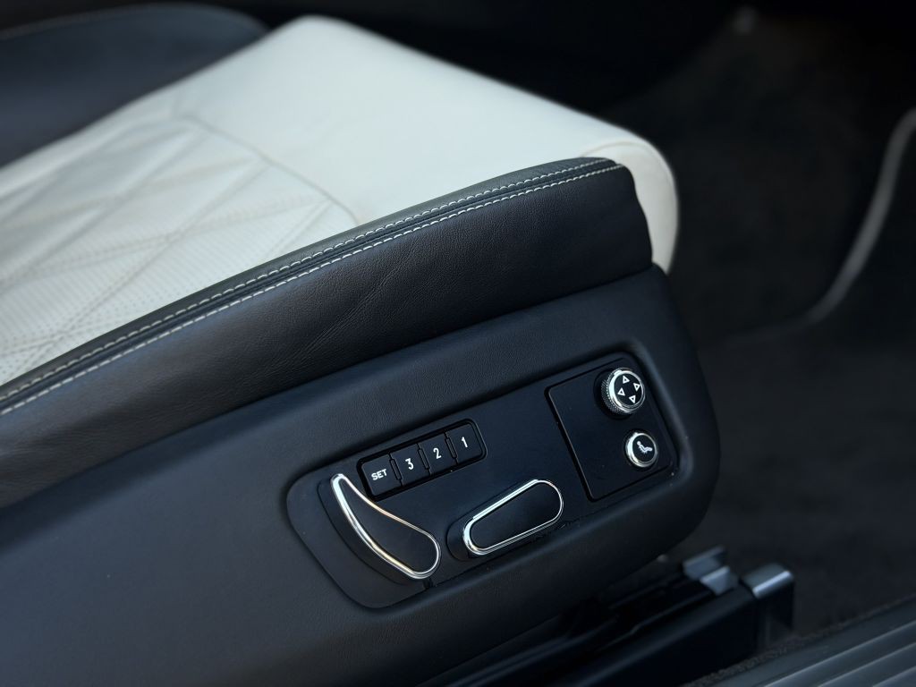 2014 Bentley Continental Image 26