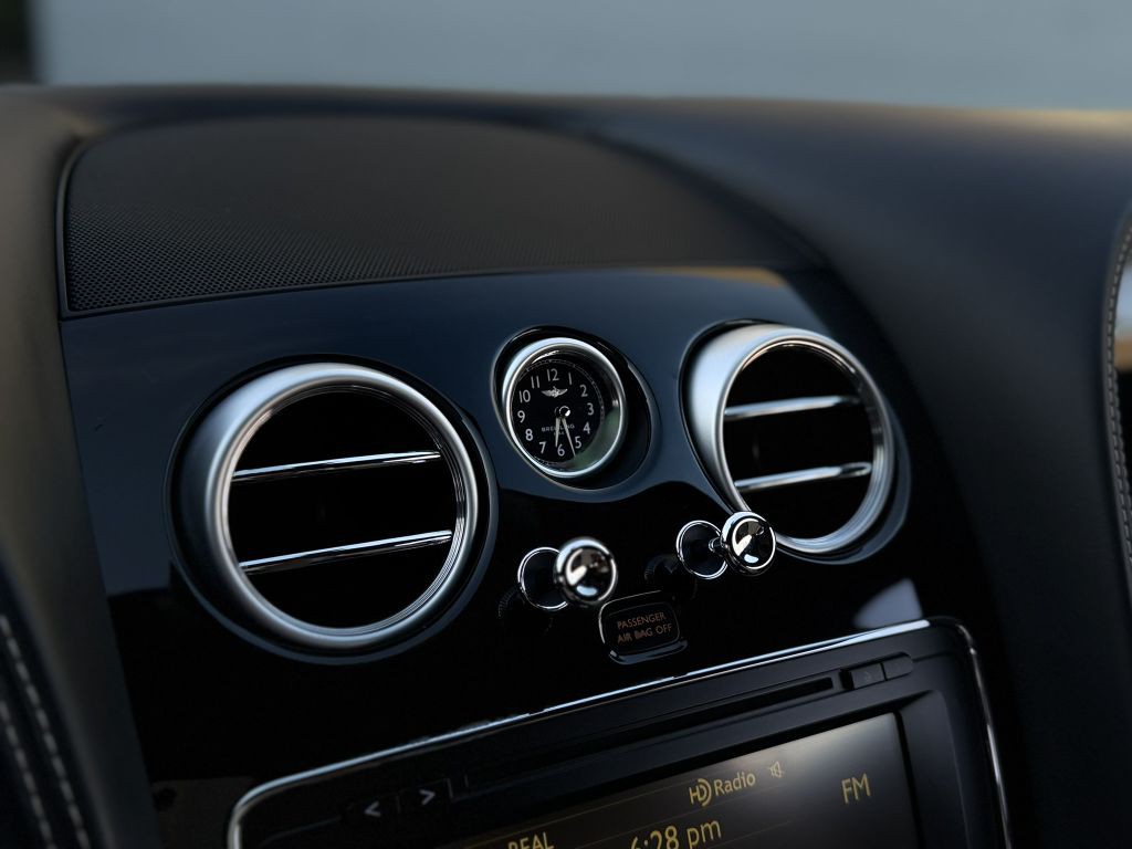 2014 Bentley Continental Image 32