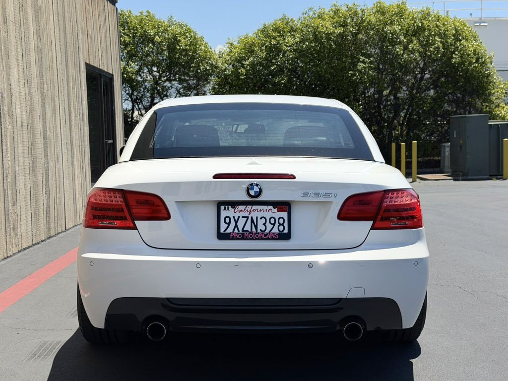 2013 BMW 3 Series Image 6
