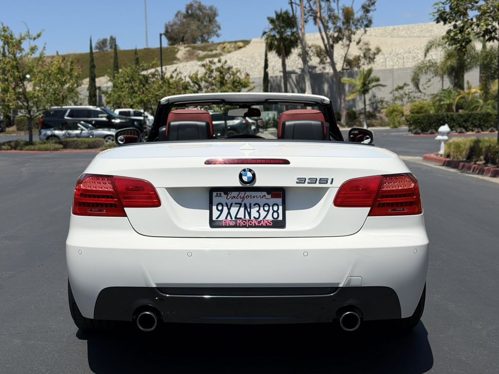 2013 BMW 3 Series Image 10