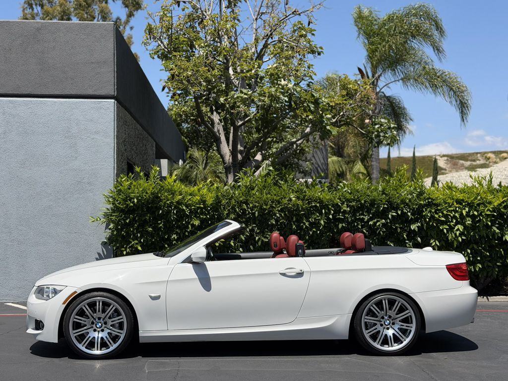 2013 BMW 3 Series Image 13