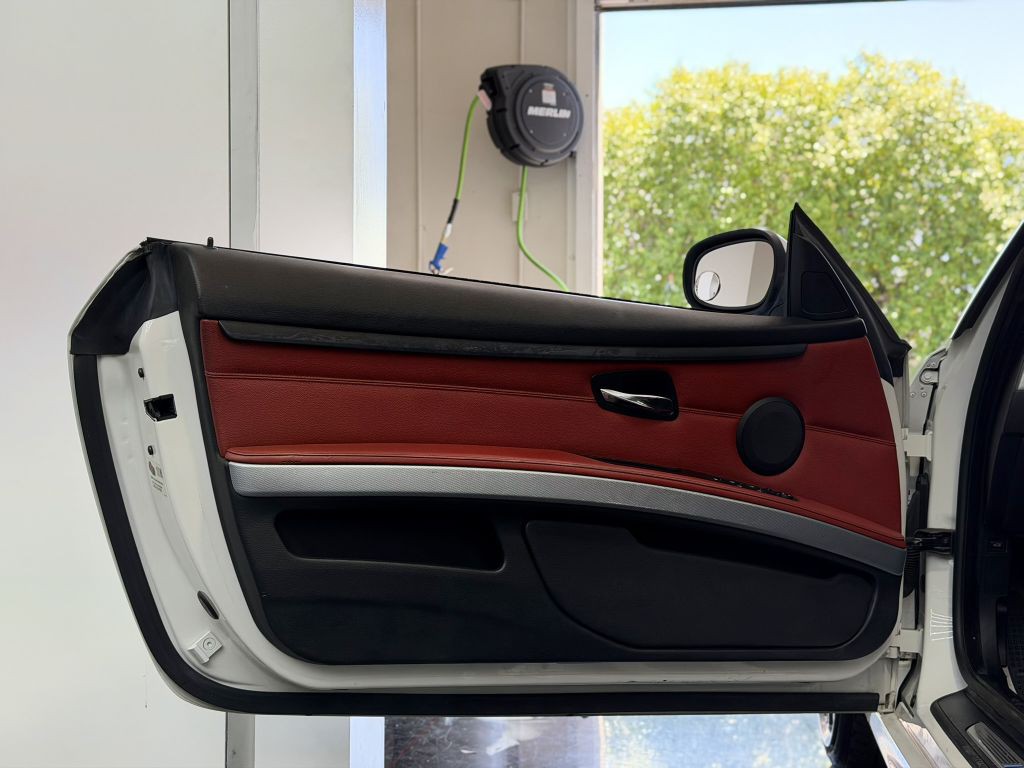 2013 BMW 3 Series Image 18