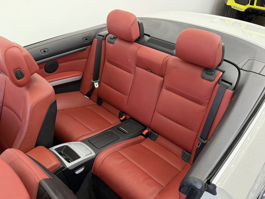 2013 BMW 3 Series Image 20