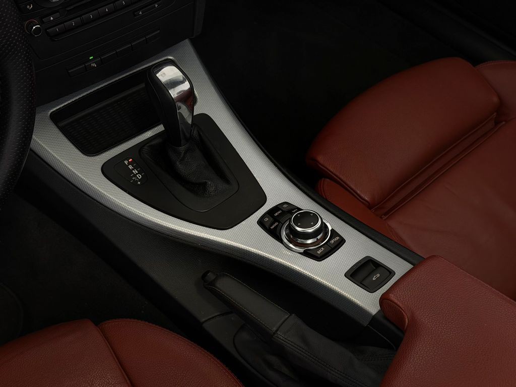 2013 BMW 3 Series Image 21