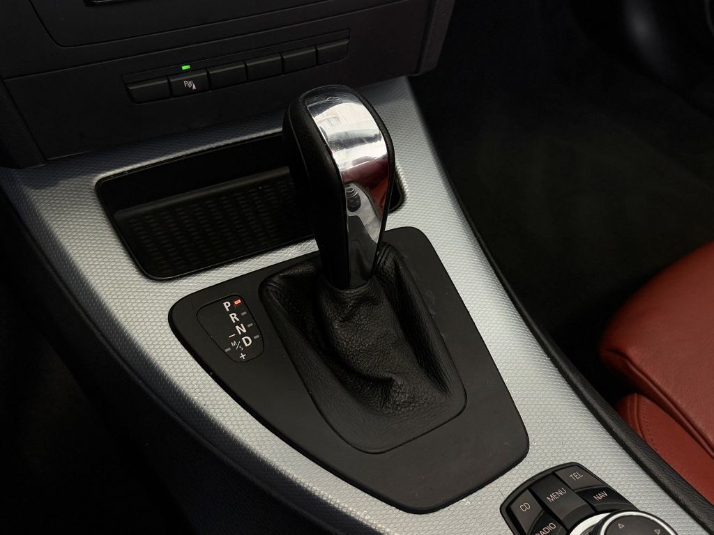 2013 BMW 3 Series Image 27