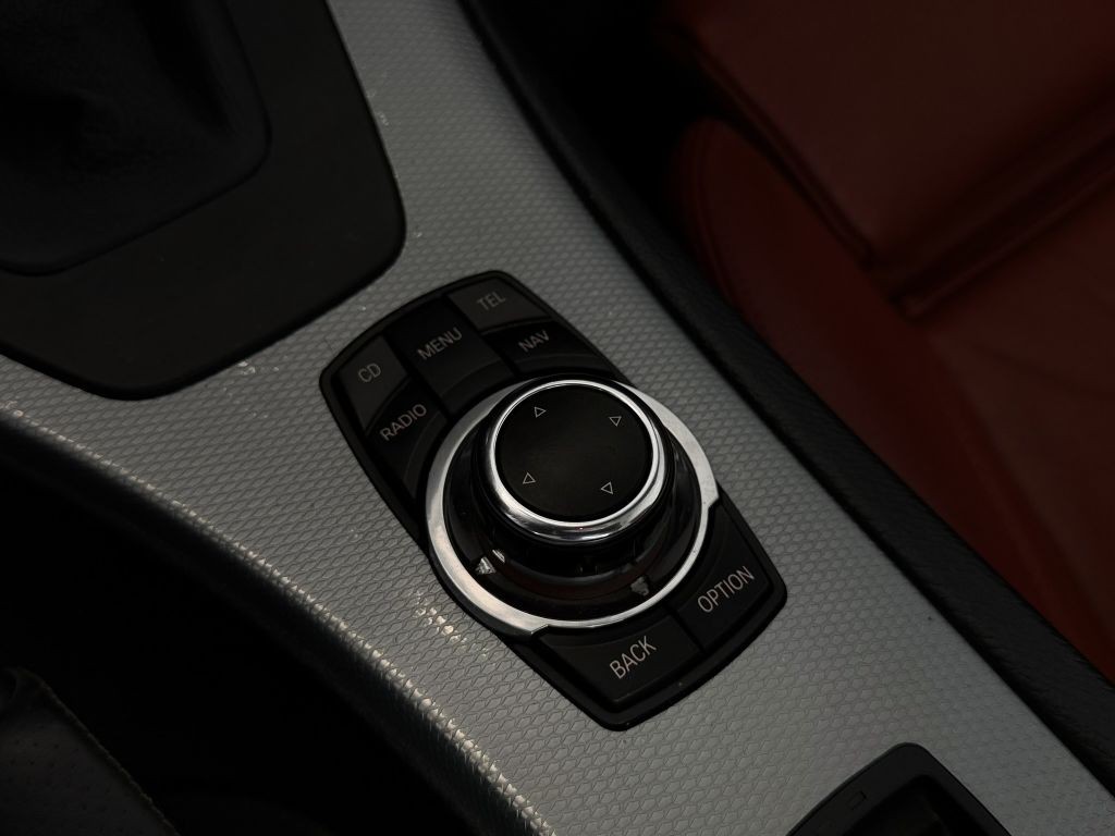 2013 BMW 3 Series Image 28