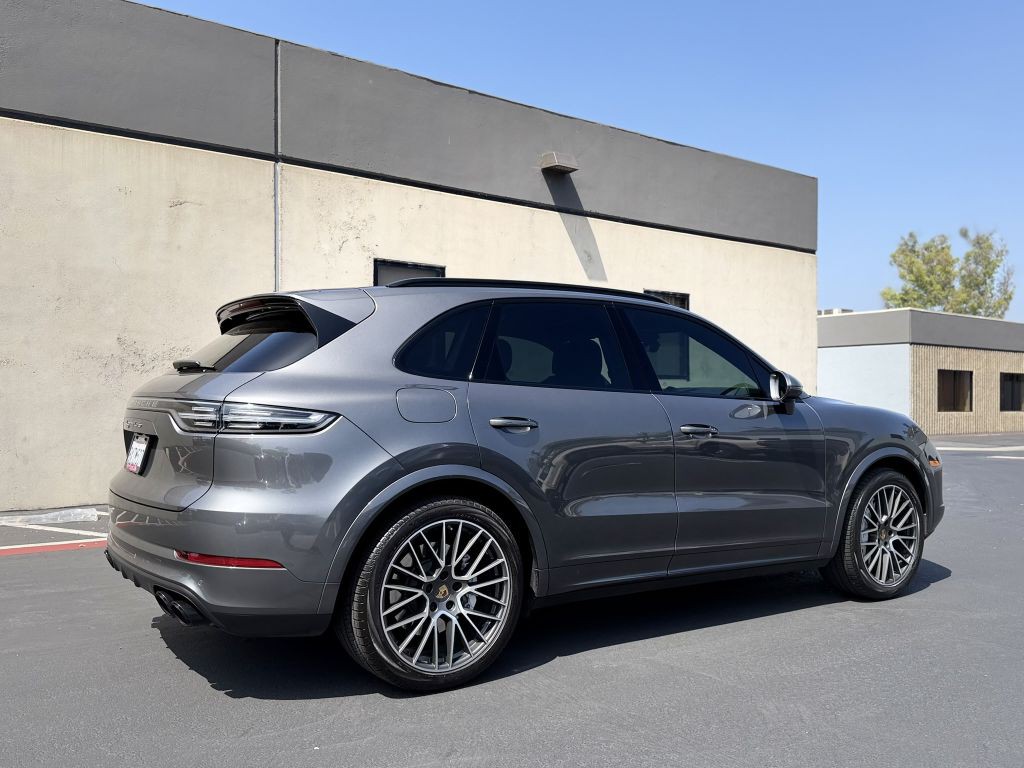 2021 Porsche Cayenne Image 12