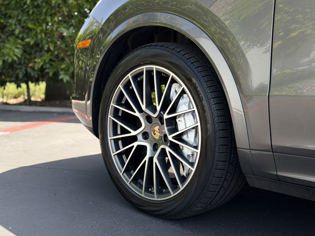 2021 Porsche Cayenne Image 20