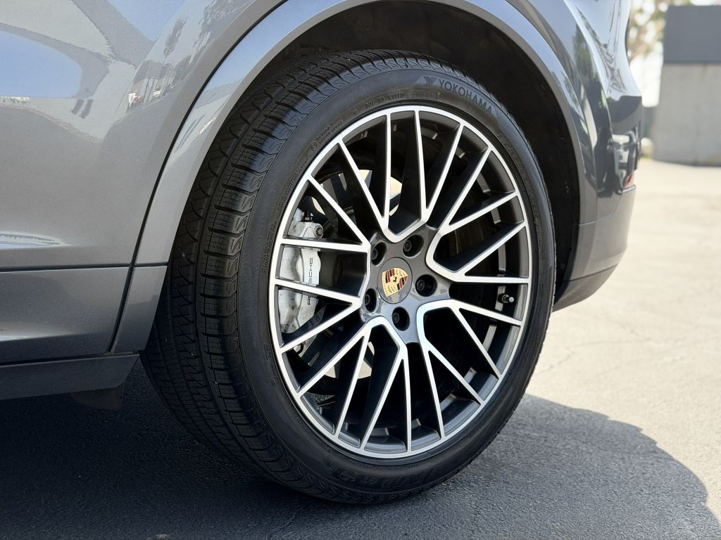 2021 Porsche Cayenne Image 21