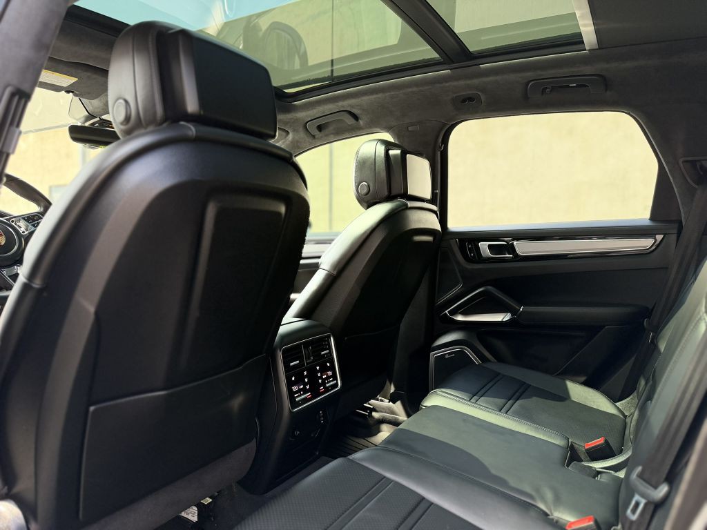 2021 Porsche Cayenne Image 27