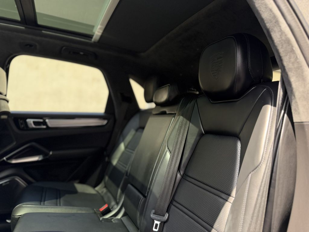 2021 Porsche Cayenne Image 30