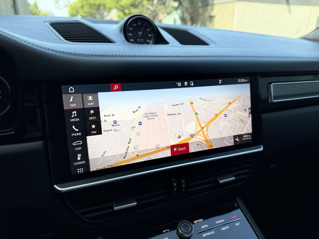2021 Porsche Cayenne Image 35