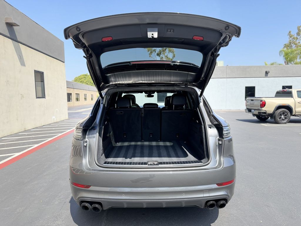 2021 Porsche Cayenne Image 39