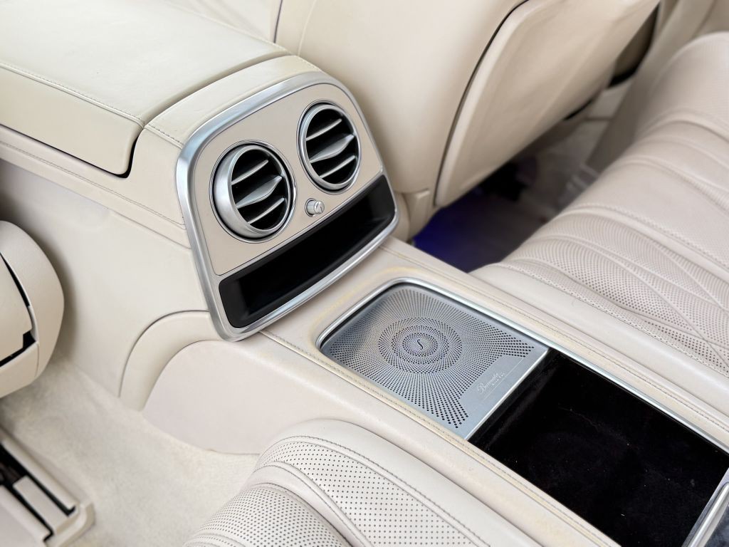 2015 Mercedes-Benz S-Class Image 25