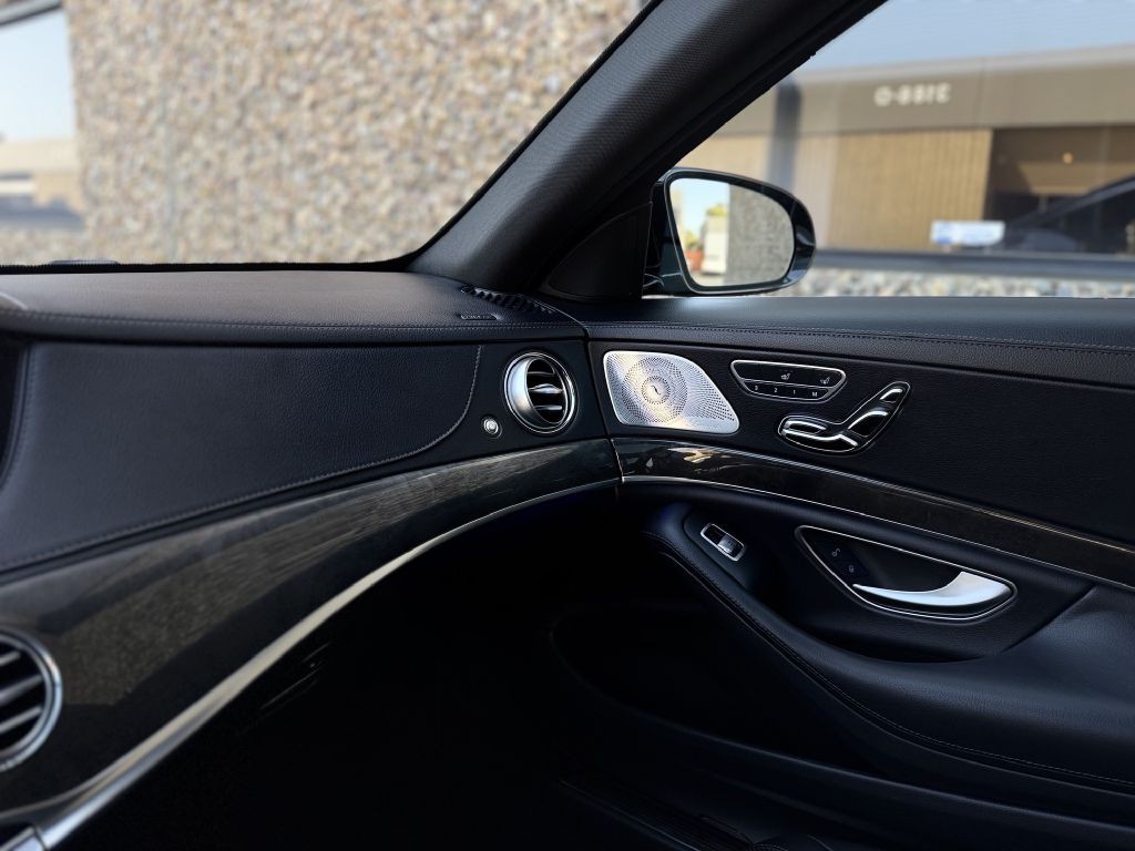 2016 Mercedes-Benz S-Class Image 34