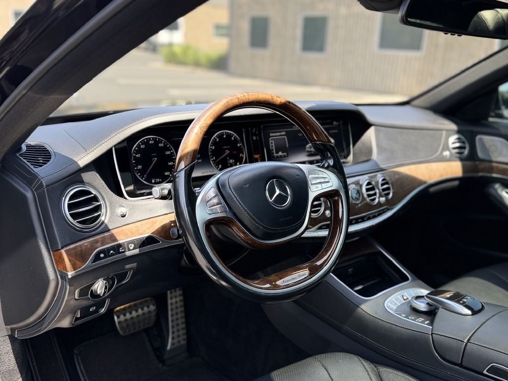 2015 Mercedes-Benz S-Class Image 12