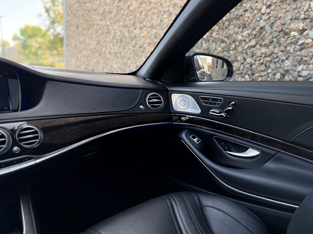 2015 Mercedes-Benz S-Class Image 33