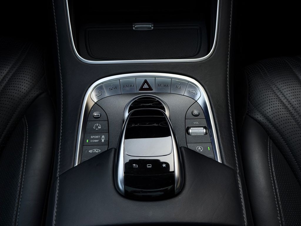 2015 Mercedes-Benz S-Class Image 34
