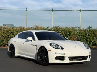Image for 2014 Porsche Panamera S Hybrid ID: 7475671