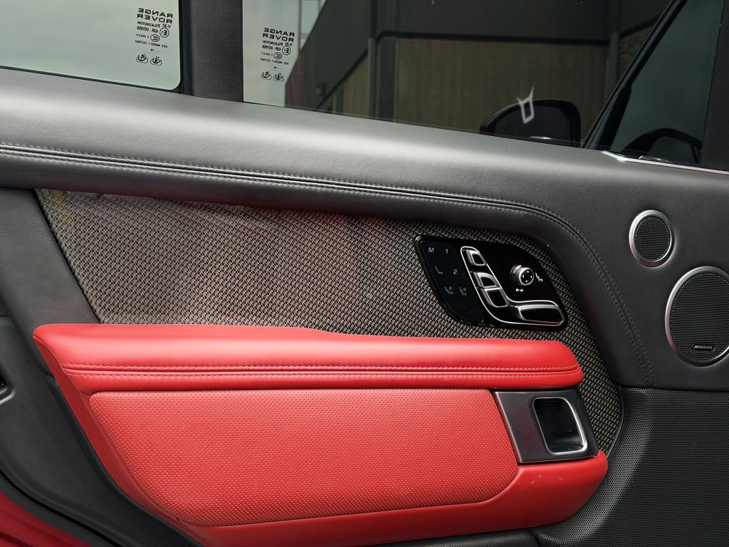 2018 Land Rover Range Rover Image 21