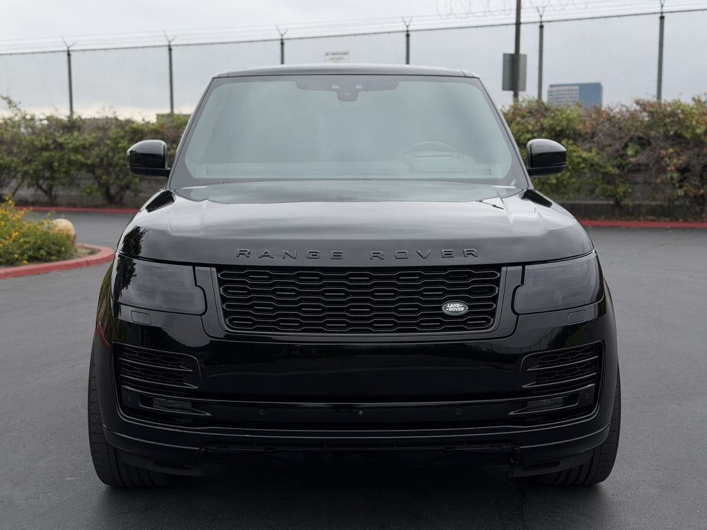 2021 Land Rover Range Rover Image 3