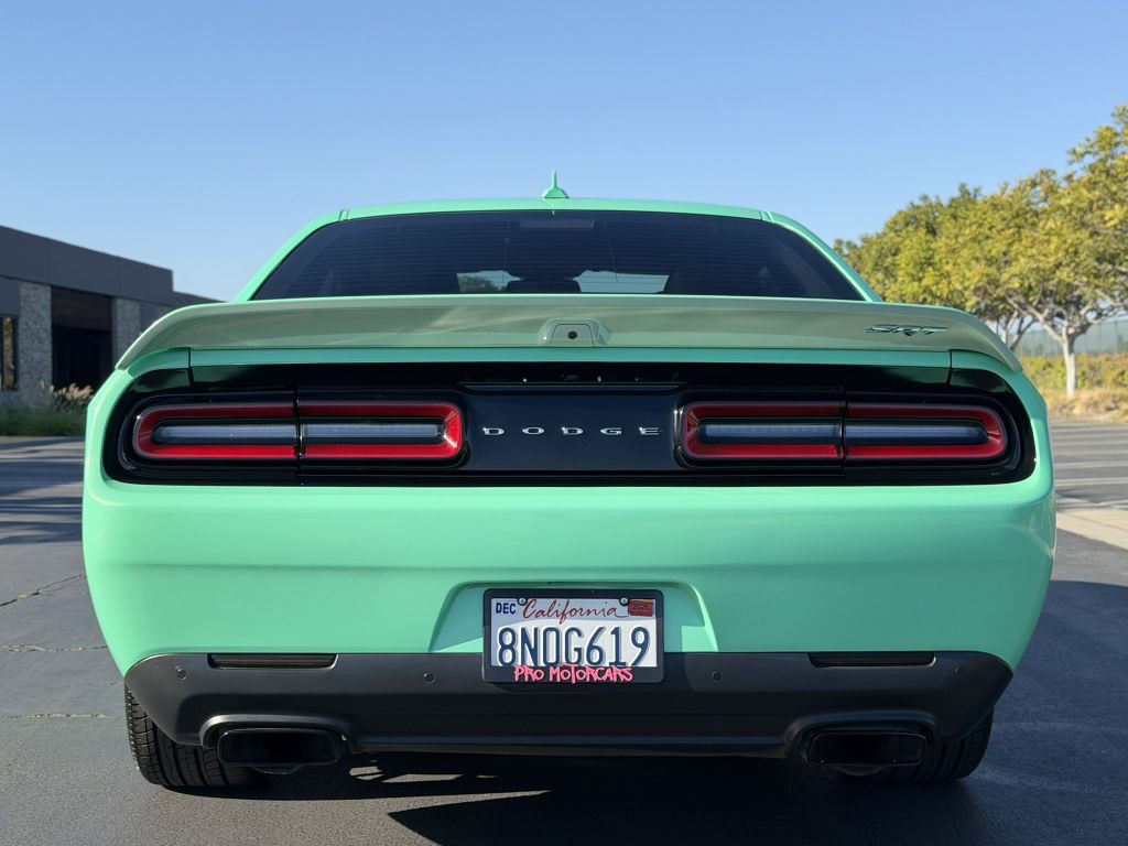 2016 Dodge Challenger Image 10
