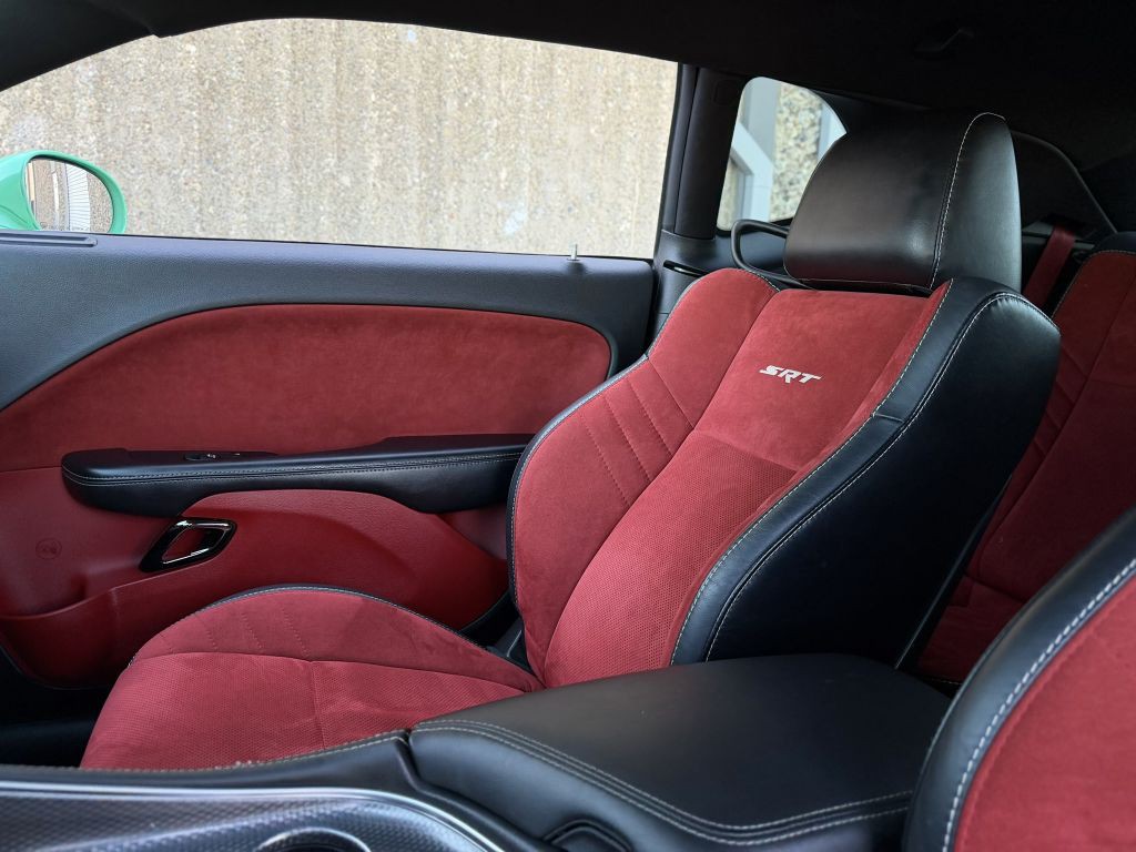 2016 Dodge Challenger Image 22