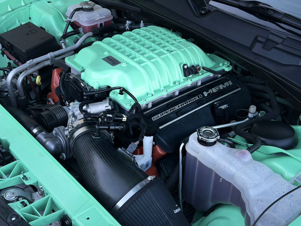 2016 Dodge Challenger Image 28