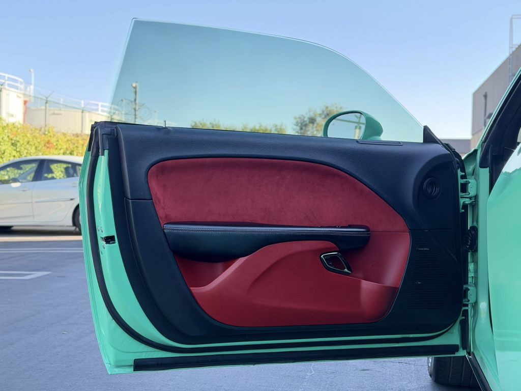 2016 Dodge Challenger Image 32
