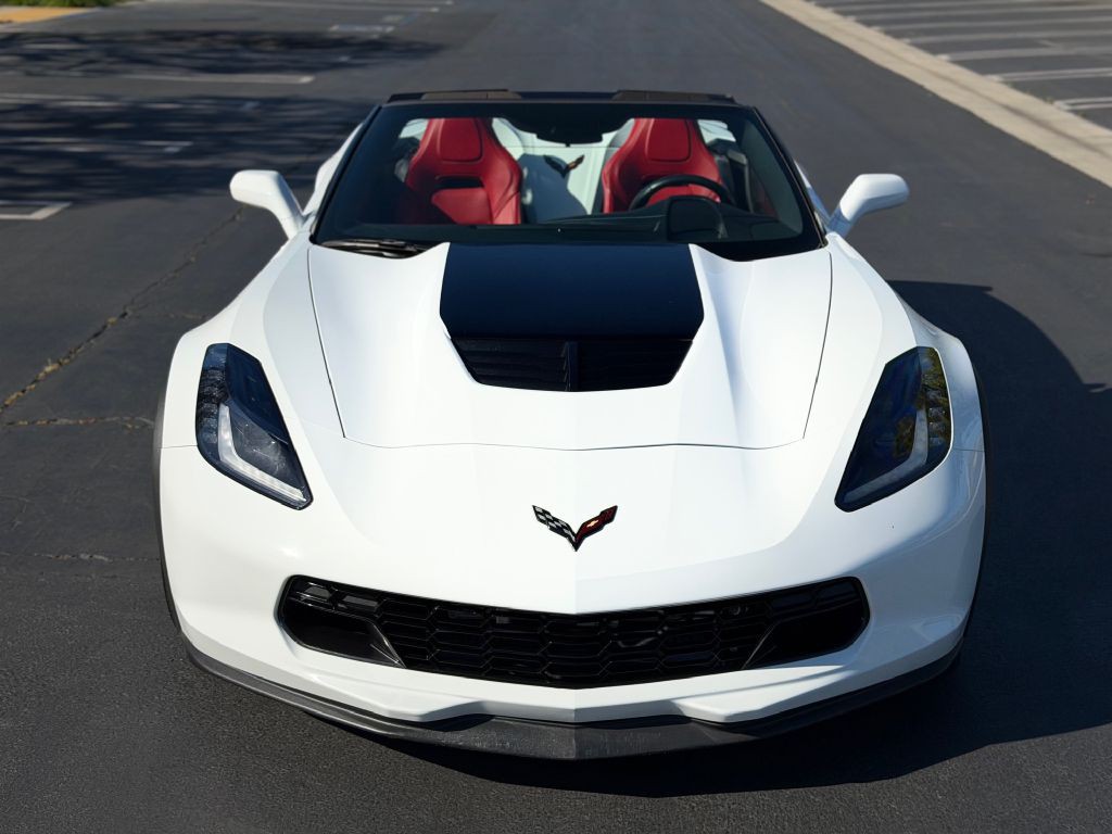 2016 Chevrolet Corvette Image 2