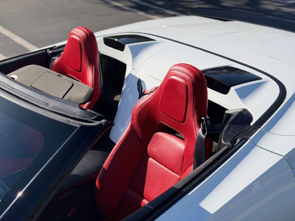 2016 Chevrolet Corvette Image 16