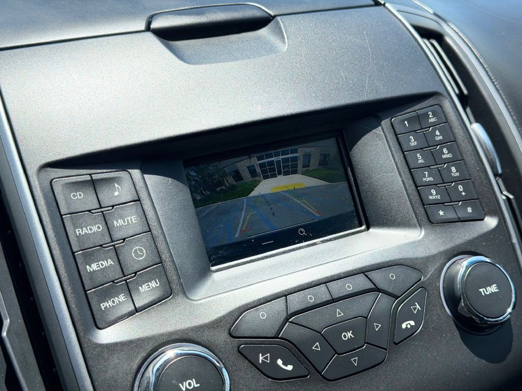 2018 Ford Edge Image 19