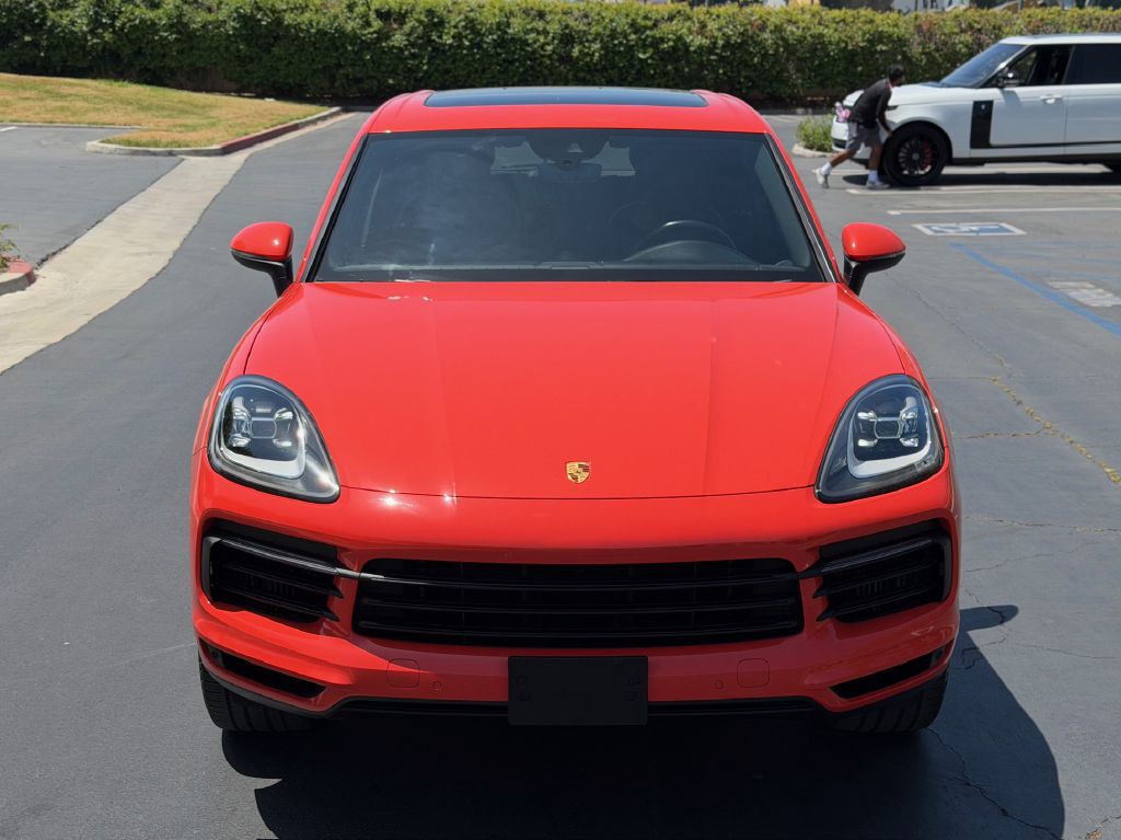 2021 Porsche Cayenne Image 2