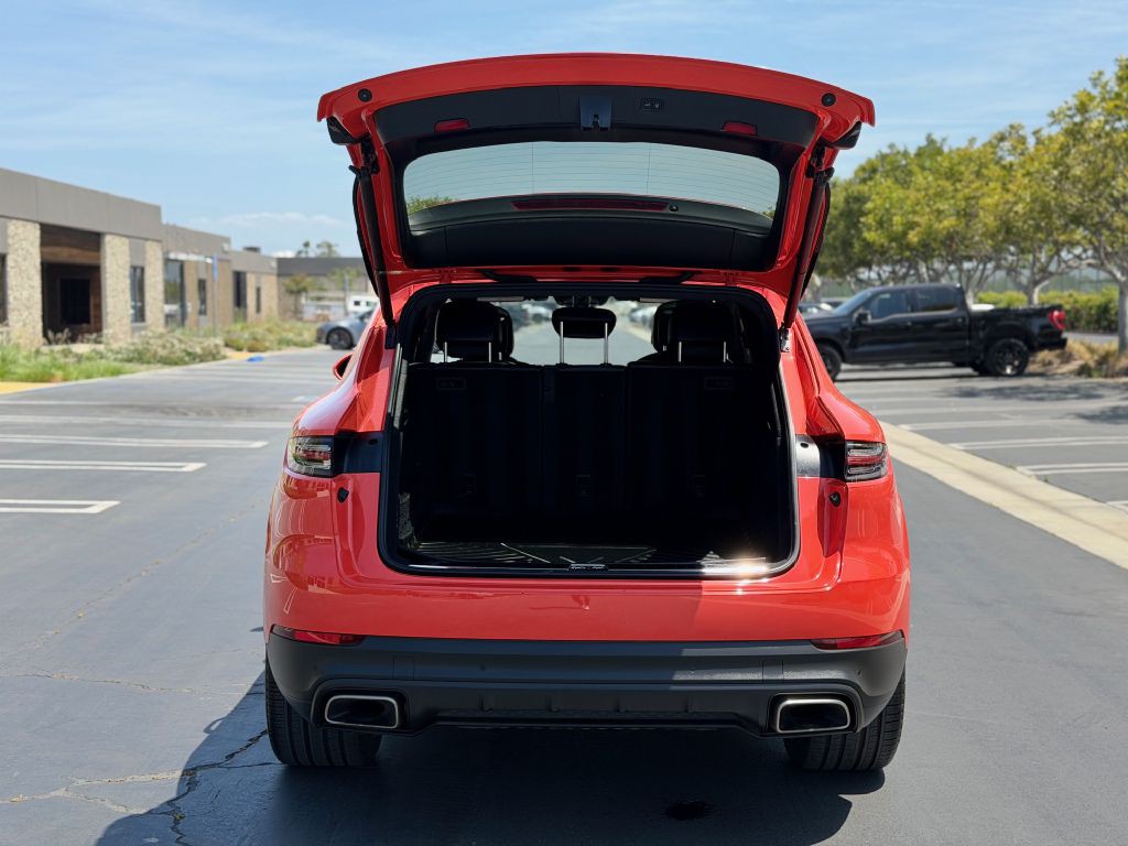 2021 Porsche Cayenne Image 13