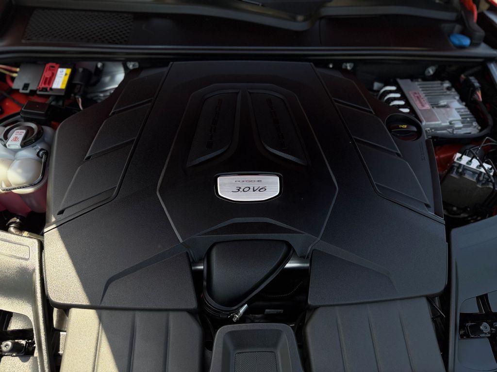 2021 Porsche Cayenne Image 19