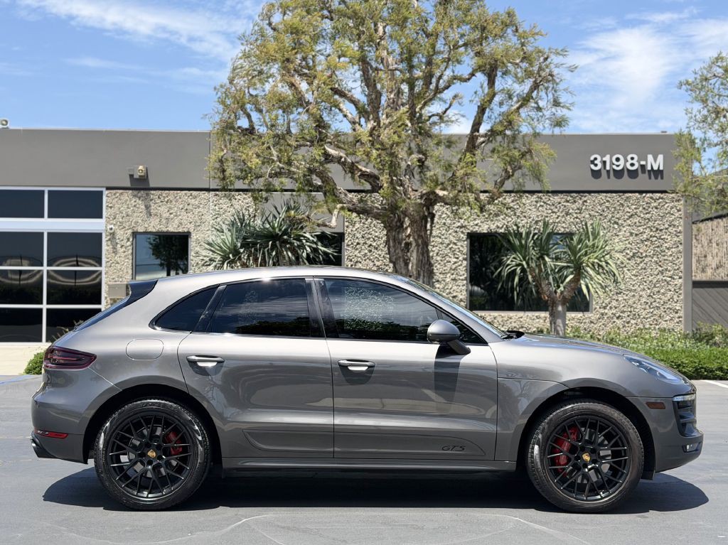2017 Porsche Macan Image 4