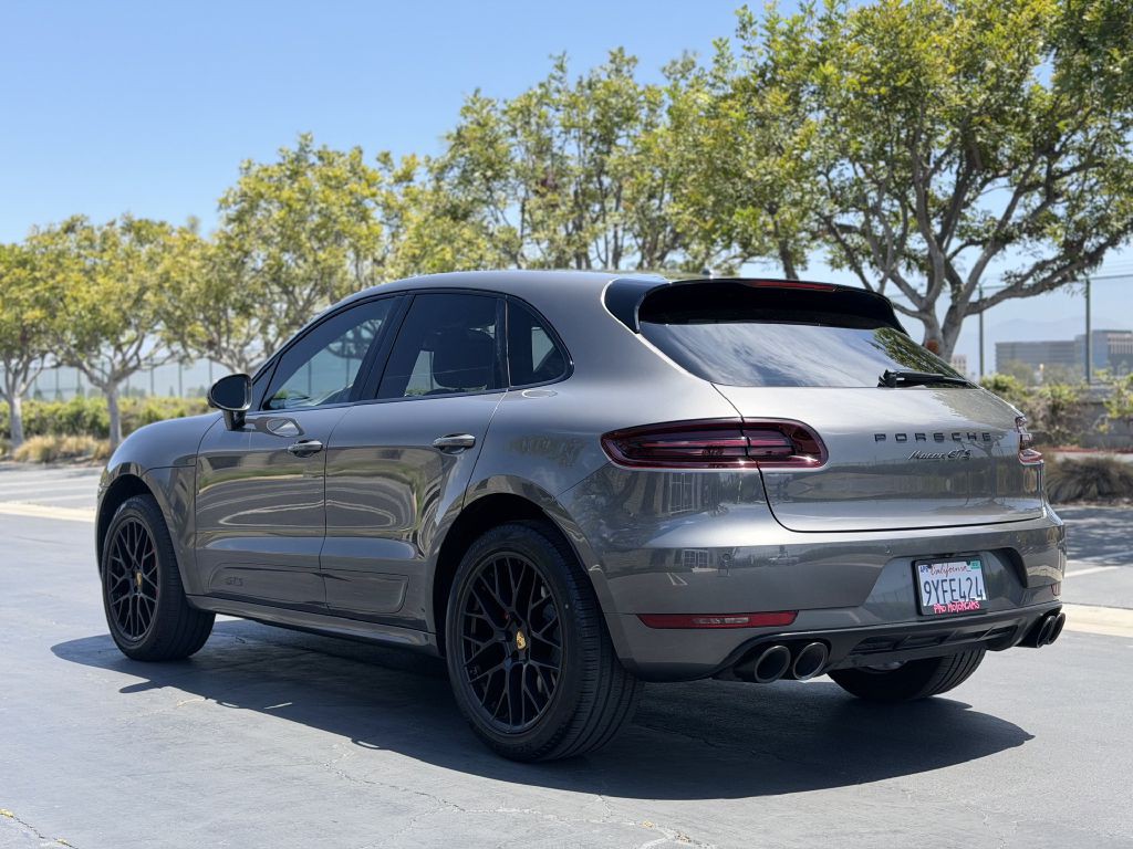 2017 Porsche Macan Image 7