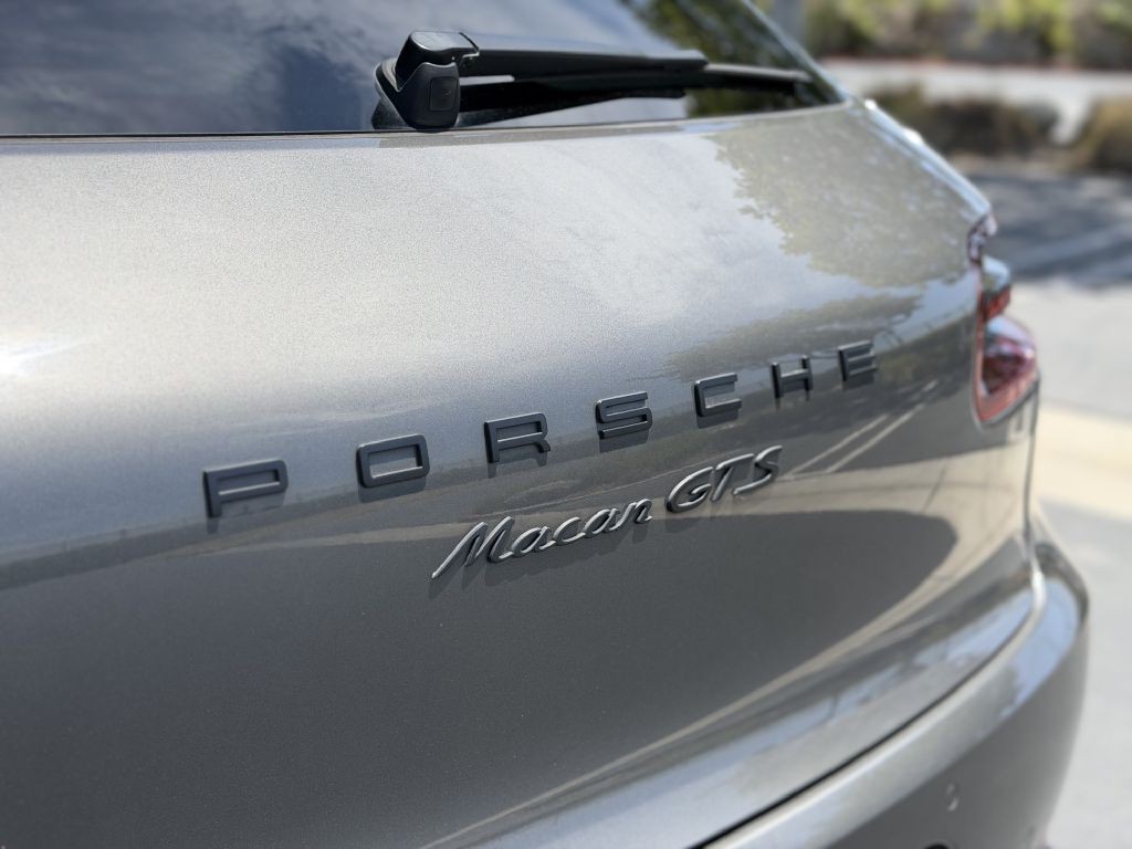 2017 Porsche Macan Image 8