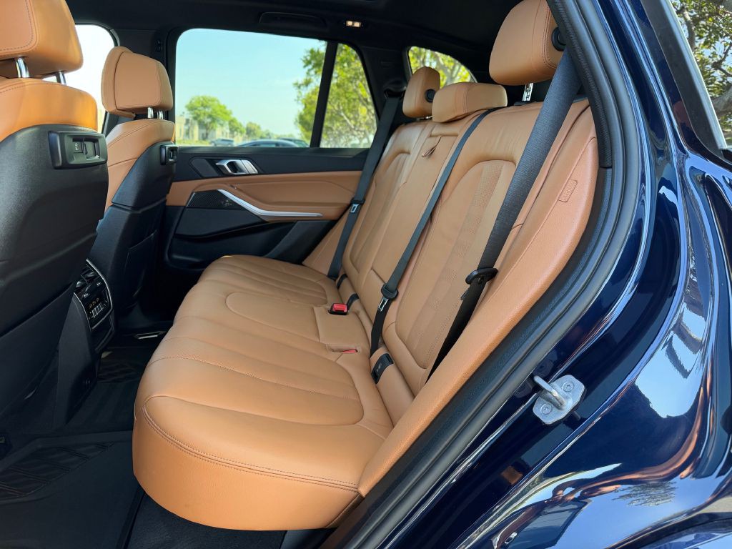2022 BMW X5 Image 14