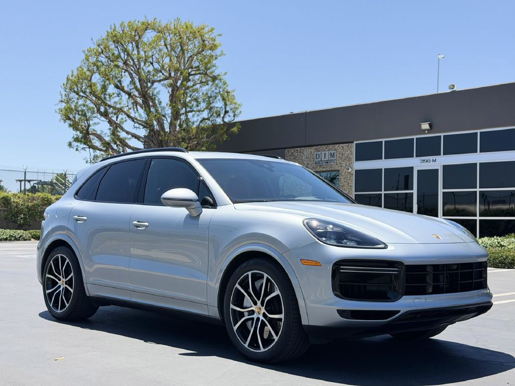 2021 Porsche Cayenne Image 3