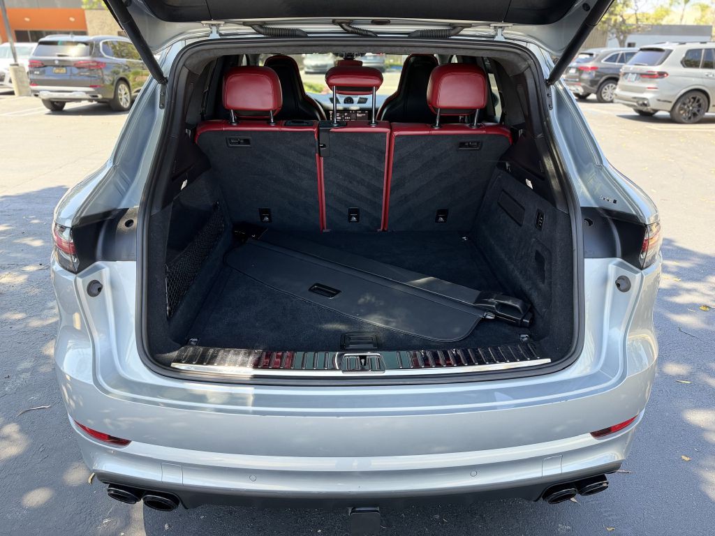 2021 Porsche Cayenne Image 15