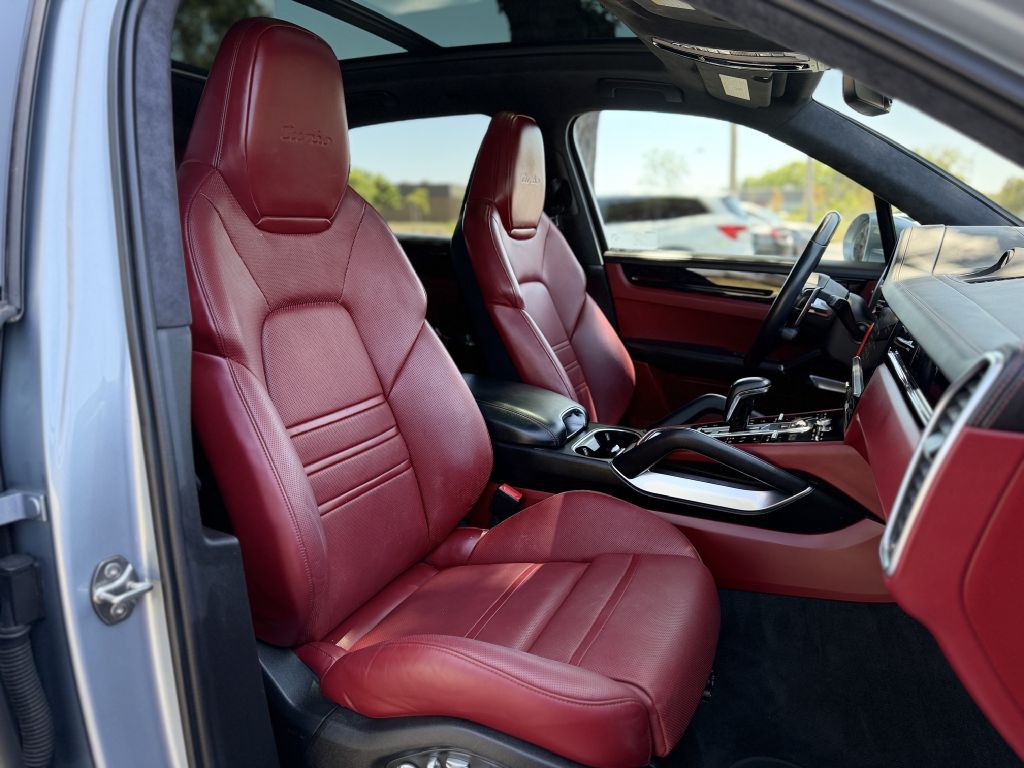 2021 Porsche Cayenne Image 21