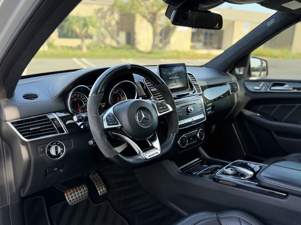 2017 Mercedes-Benz GLE-Class Image 10