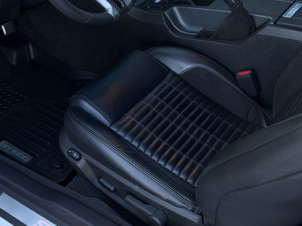 2011 Ford Mustang Image 13