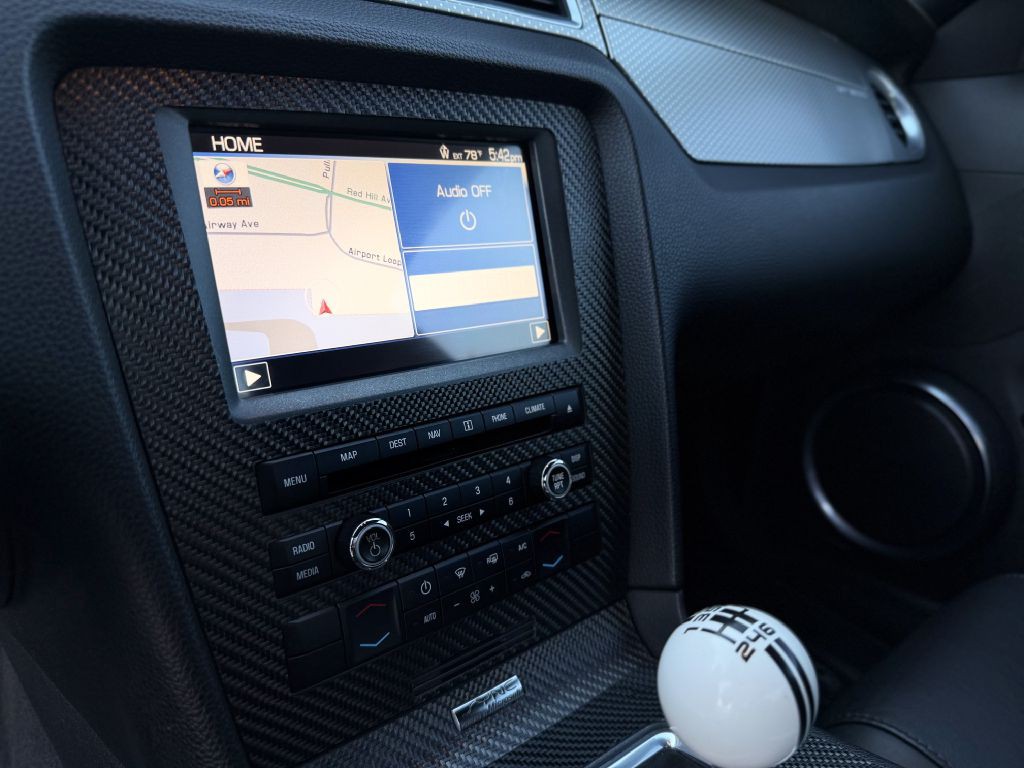 2011 Ford Mustang Image 22