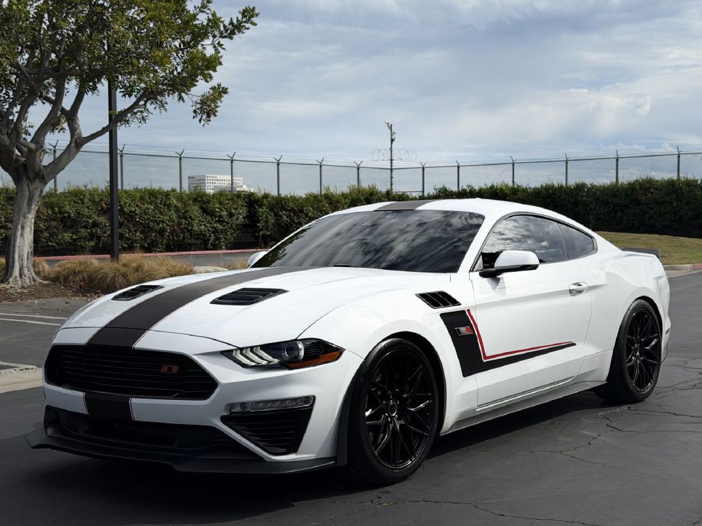 2022 Ford Mustang Image 2