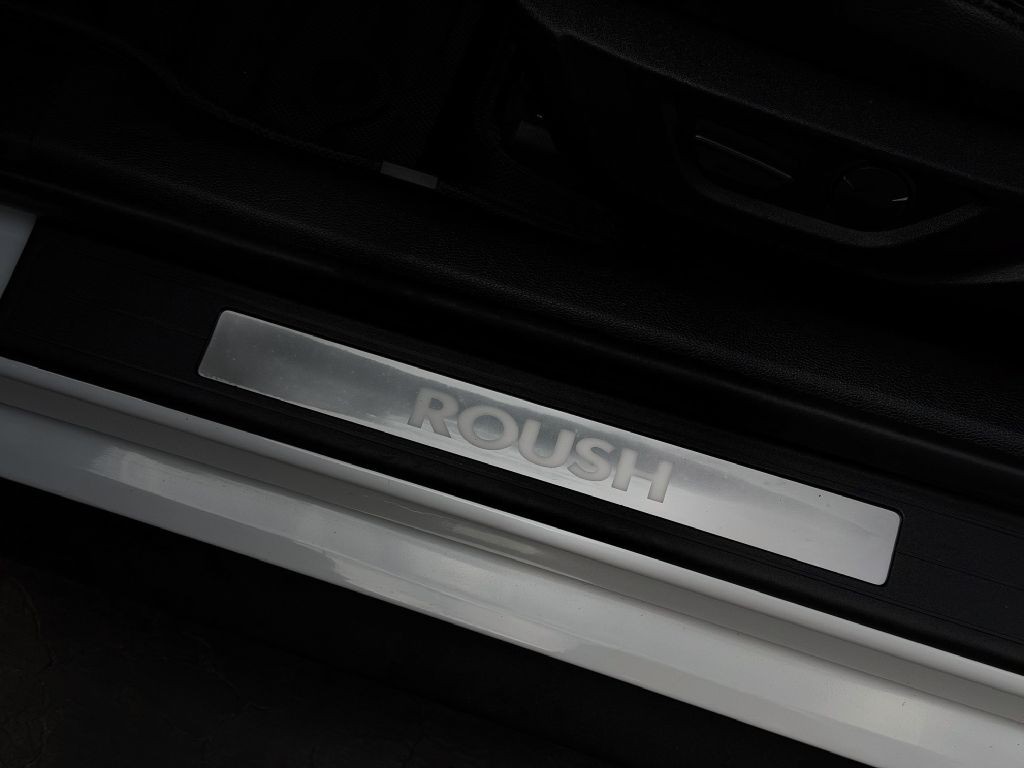 2022 Ford Mustang Image 20